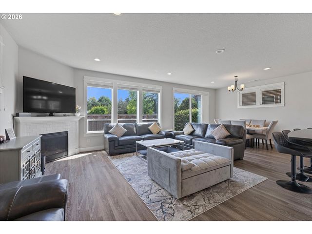 2566 Sw Mckenna Pl, Beaverton, OR 97003
