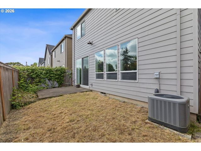 2566 Sw Mckenna Pl, Beaverton, OR 97003