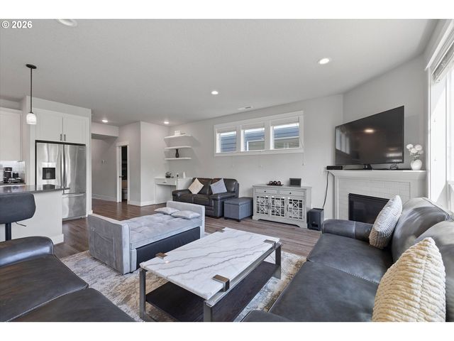 2566 Sw Mckenna Pl, Beaverton, OR 97003