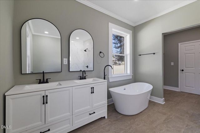 221 Charlotte Avenue, Sanford, NC 27330