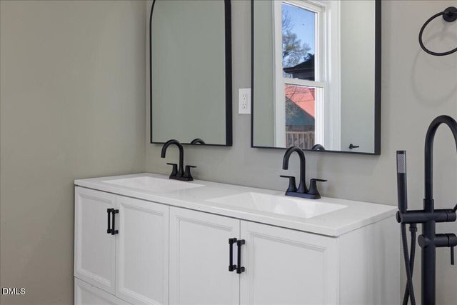 221 Charlotte Avenue, Sanford, NC 27330