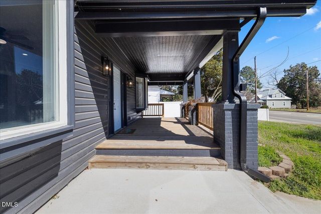 221 Charlotte Avenue, Sanford, NC 27330