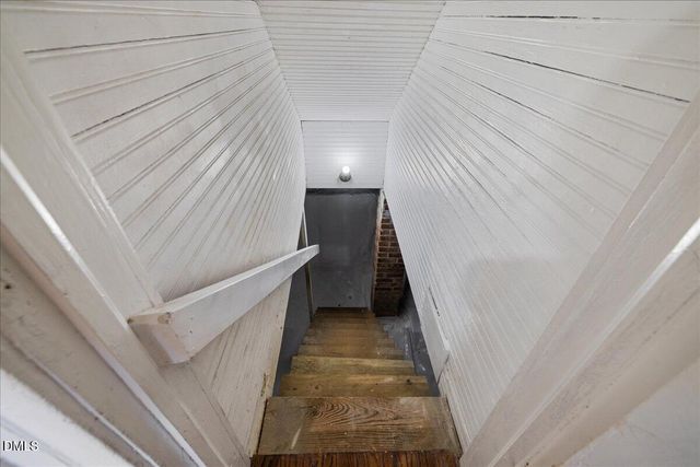 221 Charlotte Avenue, Sanford, NC 27330