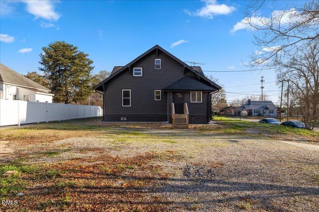 221 Charlotte Avenue, Sanford, NC 27330