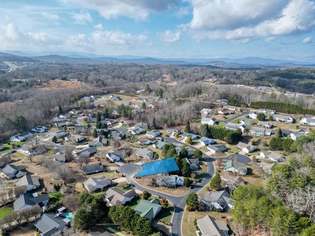 12 Lance Lane, Blue Ridge, GA 30513