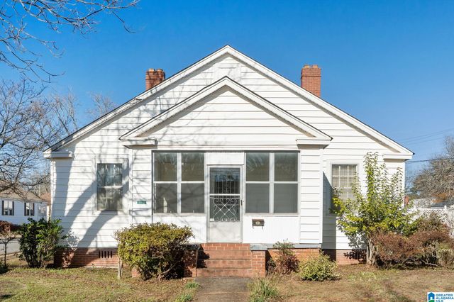302 CHARLES STREET, Talladega, AL 35160