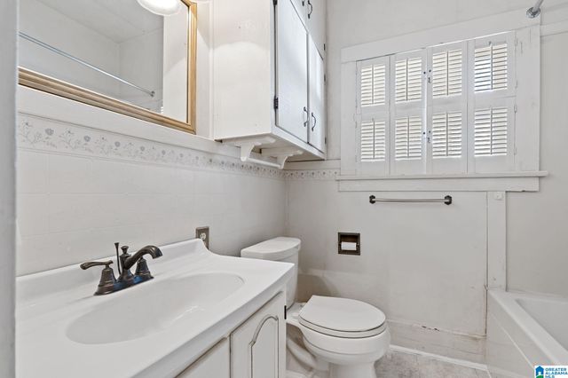 302 CHARLES STREET, Talladega, AL 35160