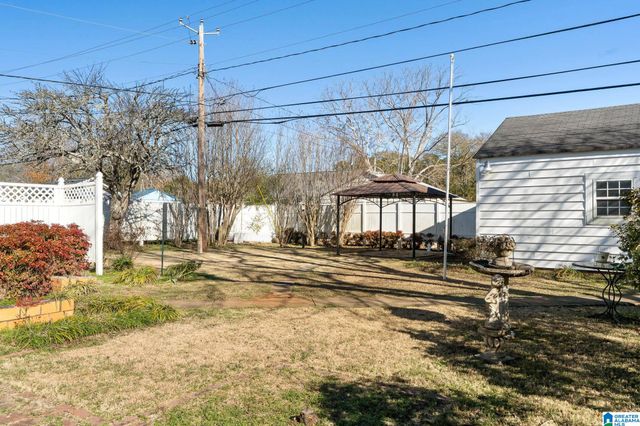 302 CHARLES STREET, Talladega, AL 35160