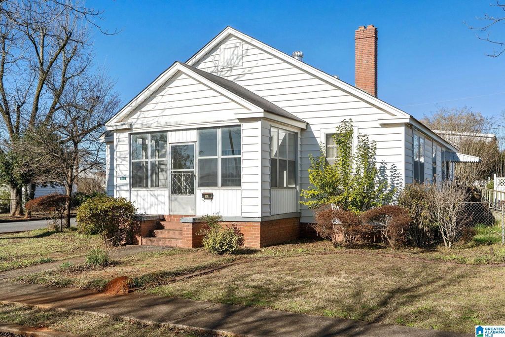 302 CHARLES STREET, Talladega, AL 35160