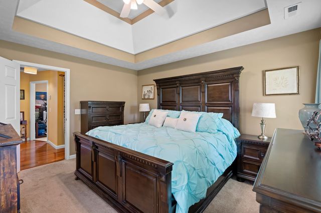 207 S Aztec Dr, White House, TN 37188