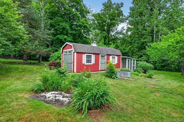 22 Indian Wells Road, Brewster, NY 10509