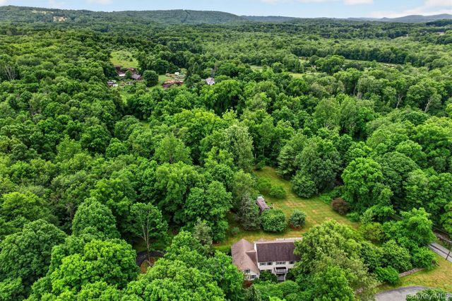 22 Indian Wells Road, Brewster, NY 10509