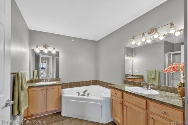 3922 Forester Boulevard, Auburn Hills, MI 48326