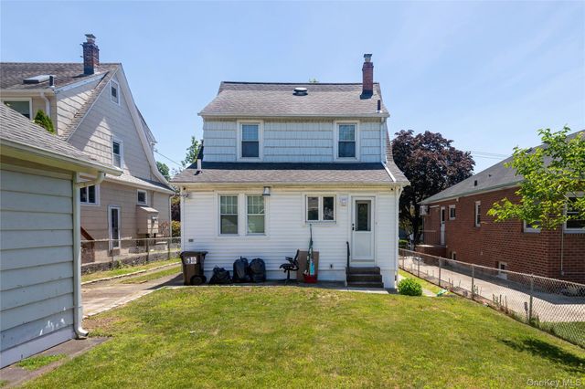 15719 13th Avenue, Whitestone, NY 11357
