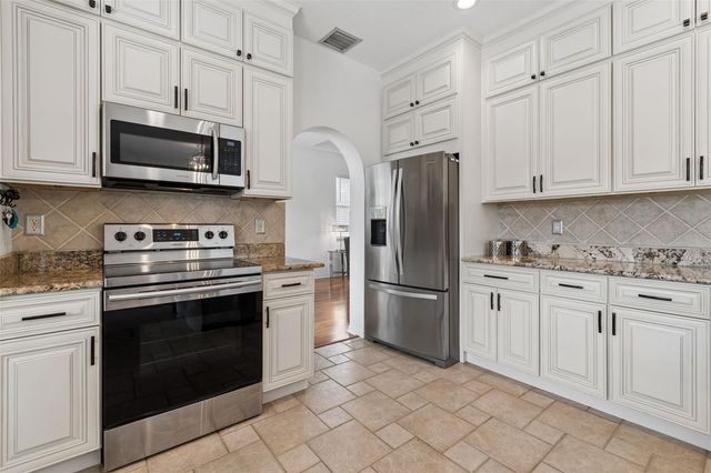 16026 SHINNECOCK DRIVE, Odessa, FL 33556