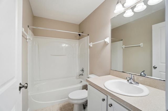 6539 Nottinghill Trail Drive, 15, Canal Winchester, OH 43110