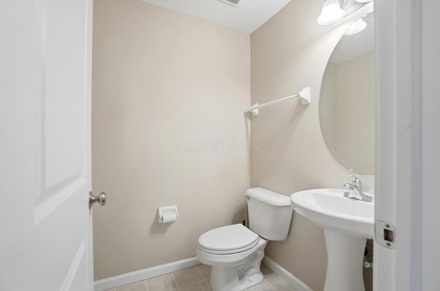 6539 Nottinghill Trail Drive, 15, Canal Winchester, OH 43110