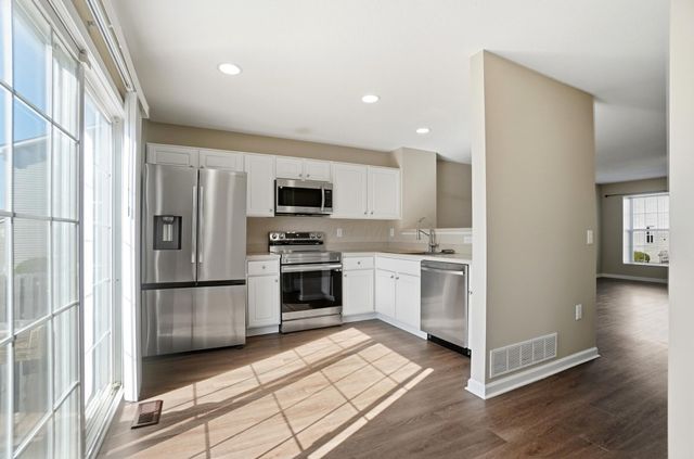 6539 Nottinghill Trail Drive, 15, Canal Winchester, OH 43110