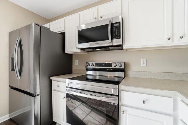 6539 Nottinghill Trail Drive, 15, Canal Winchester, OH 43110