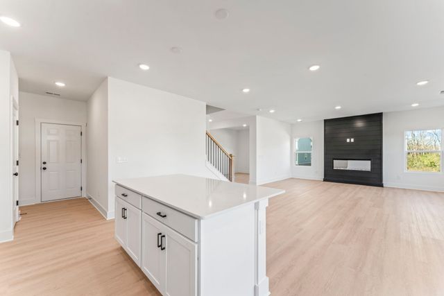 301 Brandi Ln, Gallatin, TN 37066