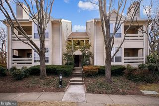 4555 INTERLACHEN CT #J, Alexandria, VA 22312