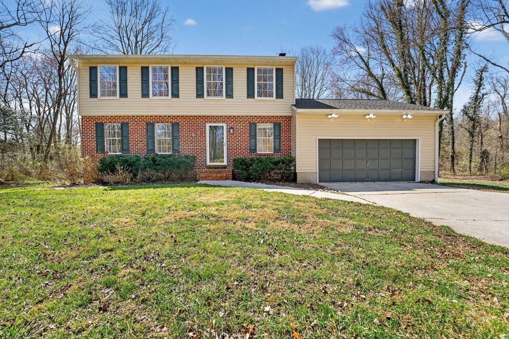 Image 1 of property listing at 1303 SHAWNEE CT, Millersville, MD 21108
