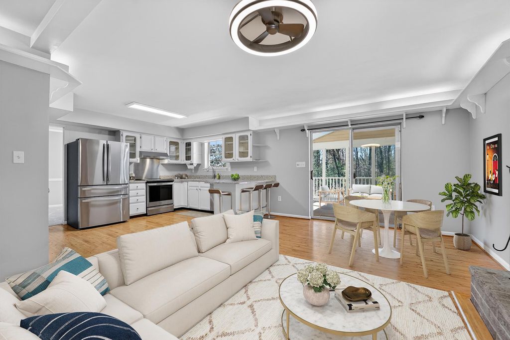 Image 20 of property listing at 1303 SHAWNEE CT, Millersville, MD 21108