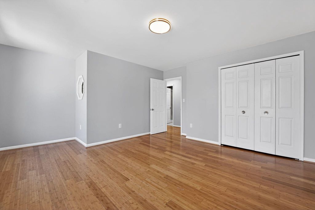 Image 26 of property listing at 1303 SHAWNEE CT, Millersville, MD 21108