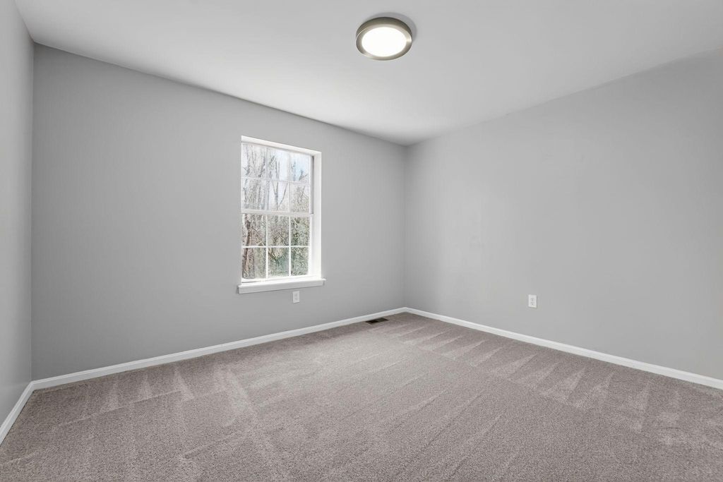 Image 30 of property listing at 1303 SHAWNEE CT, Millersville, MD 21108