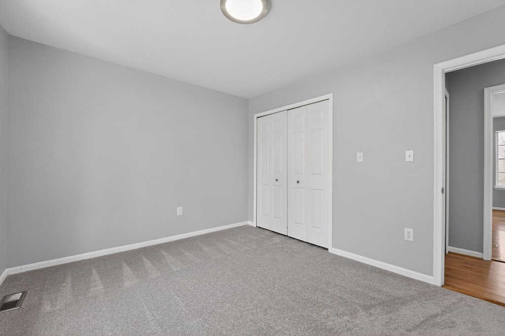 Image 32 of property listing at 1303 SHAWNEE CT, Millersville, MD 21108