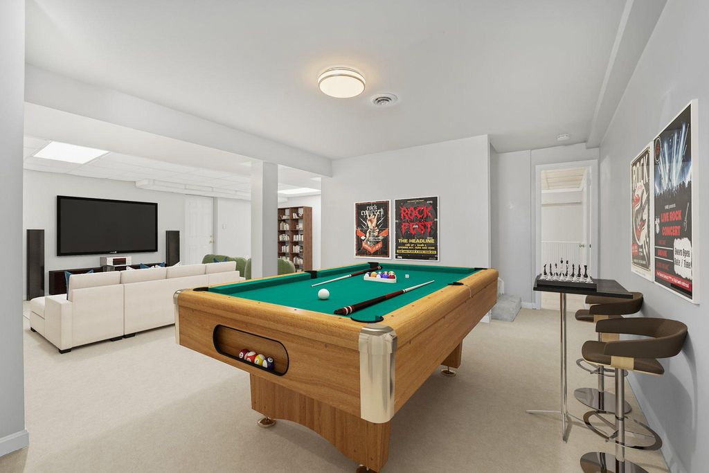 Image 38 of property listing at 1303 SHAWNEE CT, Millersville, MD 21108