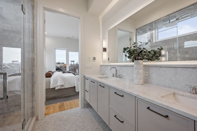 2129 N Damen Avenue 2S, Chicago, IL 60647