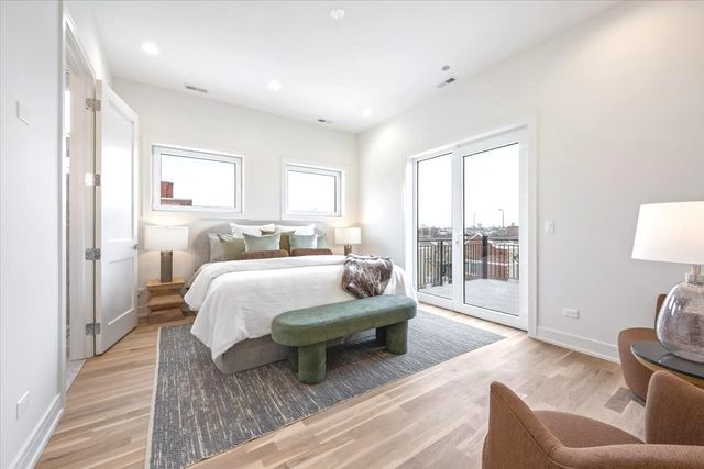 2129 N Damen Avenue 2S, Chicago, IL 60647