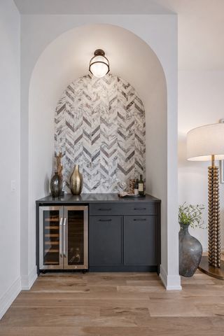 2129 N Damen Avenue 2S, Chicago, IL 60647