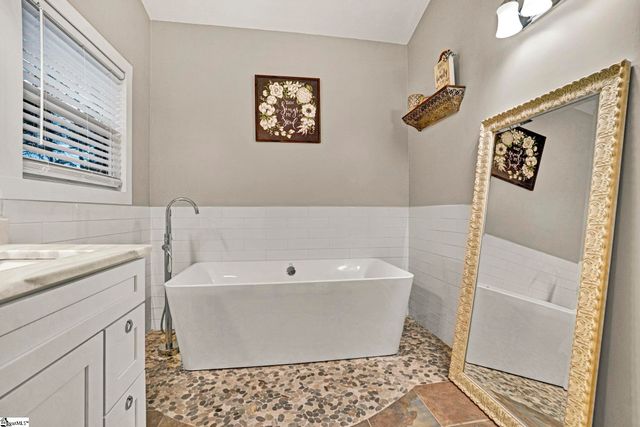 736 Three Wood Lane, Woodruff, SC 29388