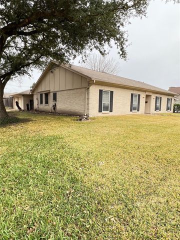 14303 Duncannon Drive, Houston, TX 77015