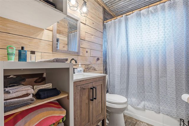 18 Eden Rock, Hilltop Lakes, TX 77871