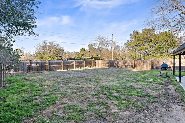 18 Eden Rock, Hilltop Lakes, TX 77871