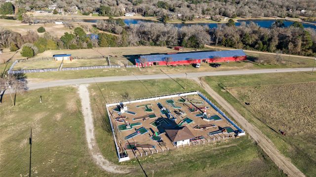 18 Eden Rock, Hilltop Lakes, TX 77871