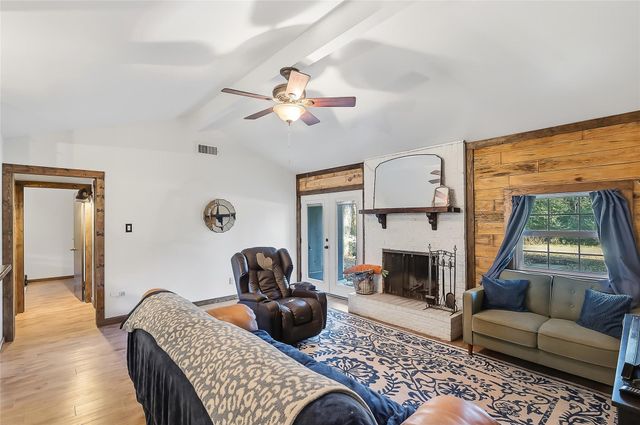 18 Eden Rock, Hilltop Lakes, TX 77871