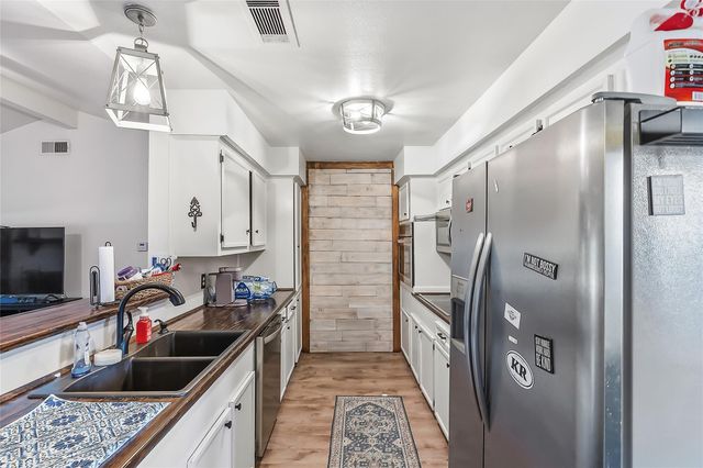 18 Eden Rock, Hilltop Lakes, TX 77871