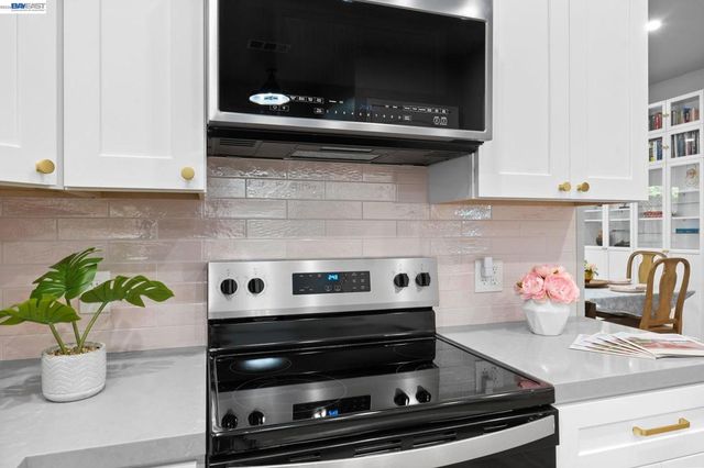 2633 Regent Rd, Livermore, CA 94550