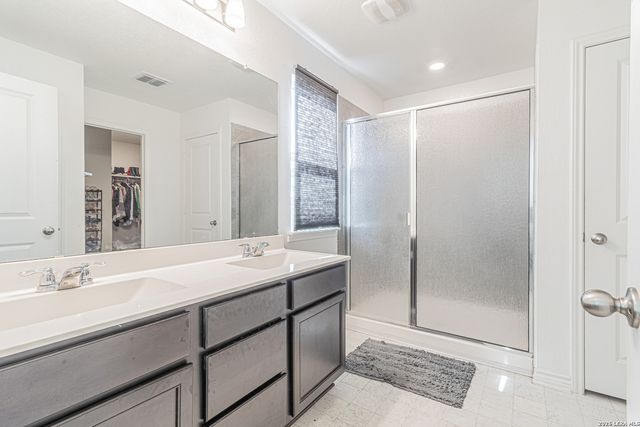 1518 OVERLOOK CV, San Antonio, TX 78245