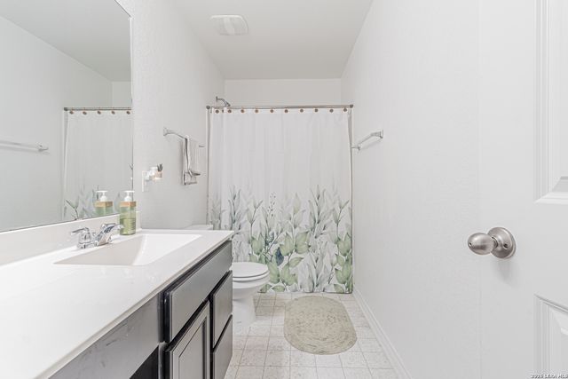 1518 OVERLOOK CV, San Antonio, TX 78245