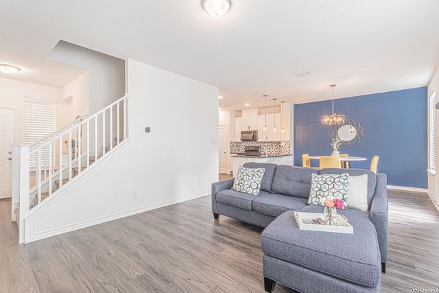 1518 OVERLOOK CV, San Antonio, TX 78245
