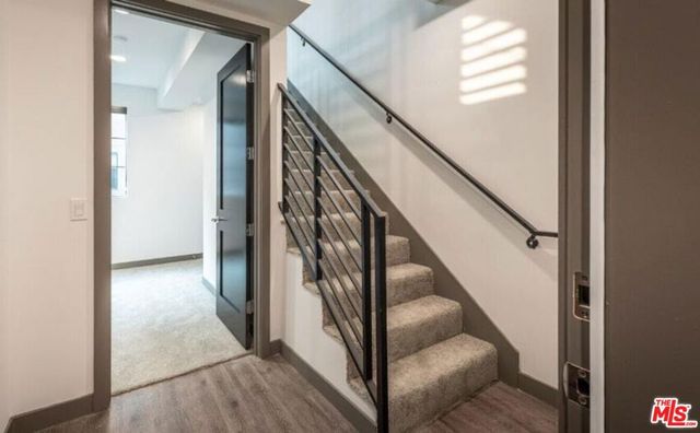 552 N Hobart Boulevard 313, Los Angeles, CA 90004