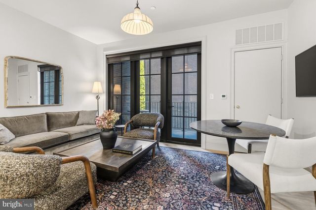 8623 GERMANTOWN UNIT 203 AVE, Philadelphia, PA 19118