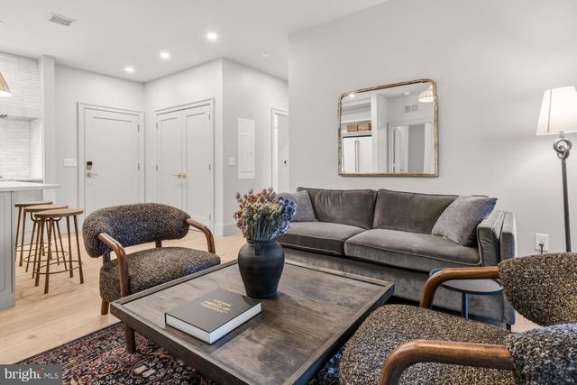 8623 GERMANTOWN UNIT 203 AVE, Philadelphia, PA 19118