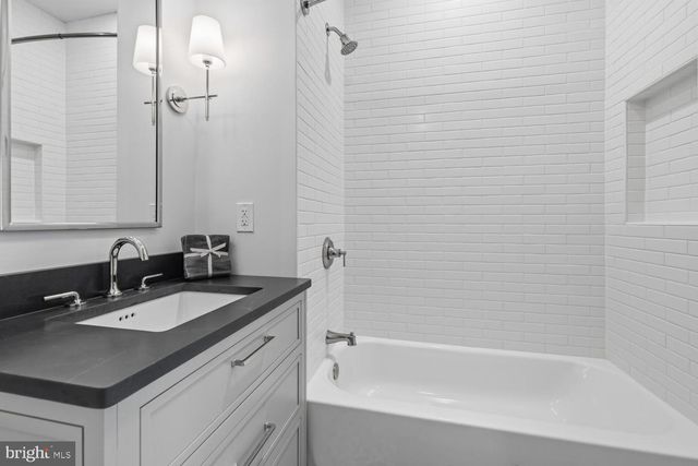 8623 GERMANTOWN UNIT 203 AVE, Philadelphia, PA 19118