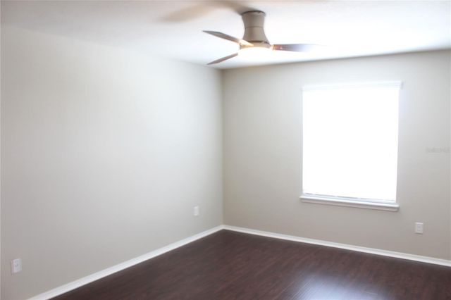 4906 WHITE SANDERLING COURT, Tampa, FL 33619